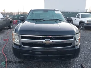 2008 Chevrolet Silverado 1500 Work Truck with VIN 1GCEK14C28Z329235, listed as a IAAI auction lot 41733369 with 185,732 mi miles. Bid and sale history available at carsss.com. Image 12.