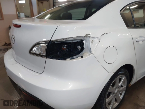 2010 Mazda 3 i SV with VIN JM1BL1SF5A1221905, listed as a IAAI auction lot 41876278 with 131,127 mi miles and . Bid and sale history available at DreamBid. Image 6.