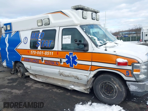2009 Ford E-Series Commercial z VIN 1FDSS34P79DA74271, wystawiony jako IAAI lot #41417750 z przebiegiem 207 542 mil mil oraz . Historia ofert i sprzedaży dostępna na DreamBid. Obrazek 6.