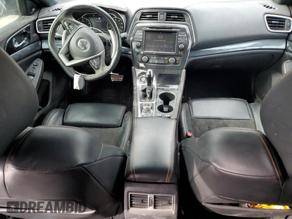2019 Nissan Maxima Platinum z VIN 1N4AA6AV3KC368582, wystawiony jako Copart lot #42579395 z przebiegiem 197 427 mil mil oraz Szkoda całkowita • Salvage title. Historia ofert i sprzedaży dostępna na DreamBid. Obrazek 8.