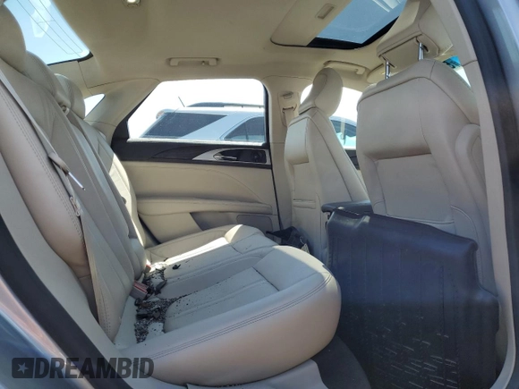 2020 Lincoln MKZ Hybrid Reserve with VIN 3LN6L5LU7LR623127, listed as a Copart auction lot 52403645 with 32,935 mi miles and Salvage title. Bid and sale history available at DreamBid. Image 10.
