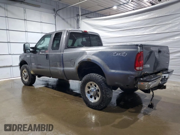 2005 Ford F-350 XL with VIN 1FTWX31P35EB41027, listed as a Copart auction lot 57124585 with 304,957 mi miles and Salvage title. Bid and sale history available at DreamBid. Image 2.