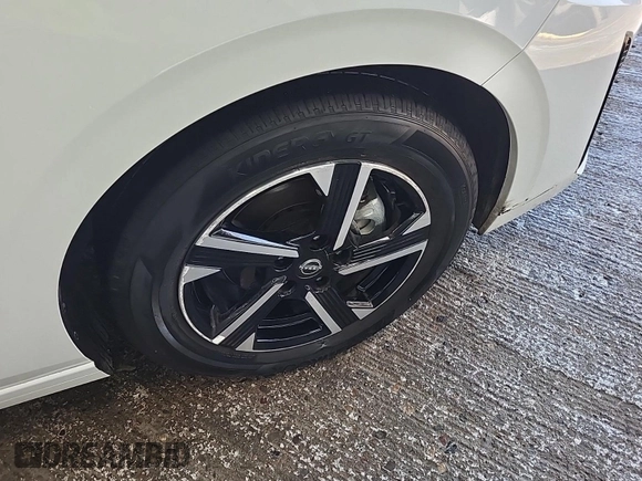 2024 Nissan Sentra SV with VIN 3N1AB8CV1RY290503, listed as a IAAI auction lot 42832742 with 25,571 mi miles and . Bid and sale history available at DreamBid. Image 30.