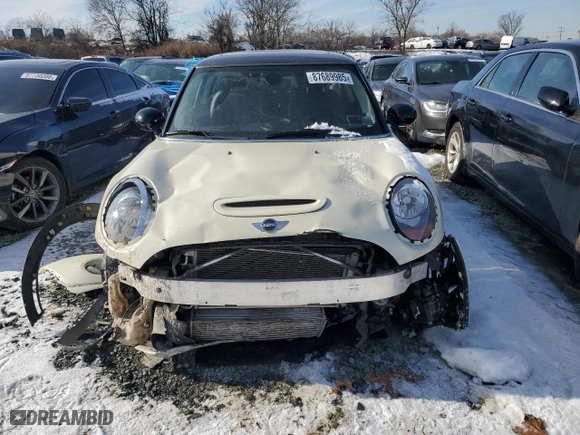 2014 MINI Cooper Hardtop S with VIN WMWXM7C51ET987715, listed as a Copart auction lot 87689985 with NaN miles and Salvage Title. Bid and sale history available at carsss.com. Image 5.