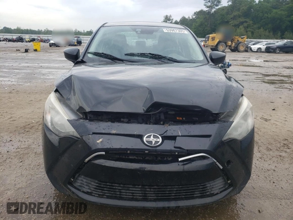 2016 Scion iA z VIN 3MYDLBZVXGY112986, wystawiony jako Copart lot #53967305 z przebiegiem 215 215 mil mil oraz Szkoda całkowita • Salvage title. Historia ofert i sprzedaży dostępna na DreamBid. Obrazek 5.