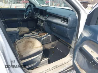 2022 Ford Maverick XL with VIN 3FTTW8E34NRA56009, listed as a IAAI auction lot 41693546 with Not Provided miles and . Bid and sale history available at DreamBid. Image 5.