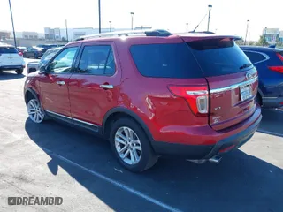 2014 Ford Explorer XLT with VIN 1FM5K7D81EGC15180, listed as a IAAI auction lot 41827071 with 1 mi miles. Bid and sale history available at carsss.com. Image 3.