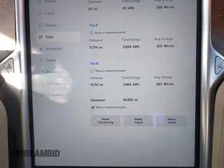 2016 Tesla Model S 90D с VIN 5YJSA1E23GF144496, выставлен на аукционе IAAI как лот 41372621 с пробегом 34 832 миль миль и . История ставок и продаж доступна на DreamBid. Изображение 7.