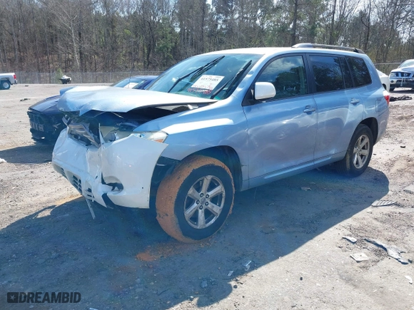 2009 Toyota Highlander with VIN JTEDS41AX92071486, listed as a IAAI auction lot 41575485 with 392,603 mi miles. Bid and sale history available at carsss.com. Image 17.