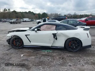 2017 Nissan GT-R Premium с VIN JN1AR5EF9HM820329, выставлен на аукционе IAAI как лот 41129857 с пробегом 43 501 миль миль и . История ставок и продаж доступна на DreamBid. Изображение 15.