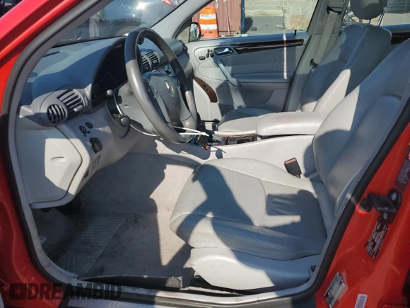 2002 Mercedes-Benz C 230/260/280/320 z VIN WDBRF64JX2F151681, wystawiony jako Copart lot #58432005 z przebiegiem 106 462 mil mil oraz Szkoda całkowita • Salvage title. Historia ofert i sprzedaży dostępna na DreamBid. Obrazek 7.