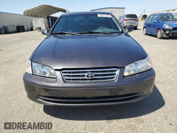 2001 Toyota Camry LE z VIN JT2BF22K010329017, wystawiony jako Copart lot #56035725 z przebiegiem 200 841 mil mil oraz Szkoda całkowita • Salvage title. Historia ofert i sprzedaży dostępna na DreamBid. Obrazek 5.