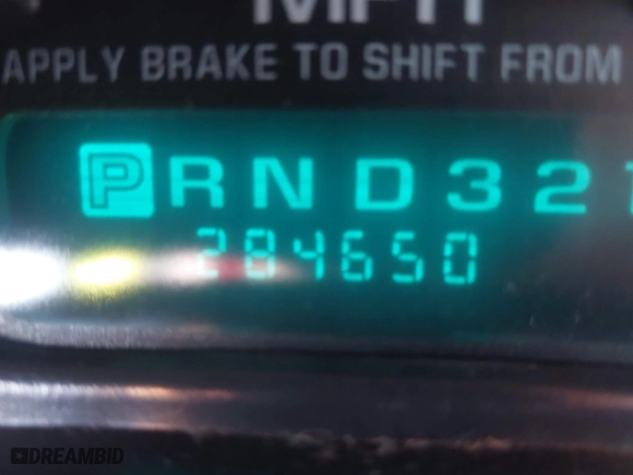2001 Chevrolet Tahoe LS with VIN 1GNEK13TX1J257374, listed as a IAAI auction lot 42071009 with 284,650 mi miles. Bid and sale history available at carsss.com. Image 12.