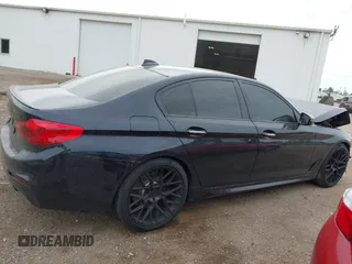 2018 BMW 5 Series M550i xDrive с VIN WBAJB9C53JB286746, выставлен на аукционе IAAI как лот 42303002 с пробегом 81 039 миль миль и . История ставок и продаж доступна на DreamBid. Изображение 14.