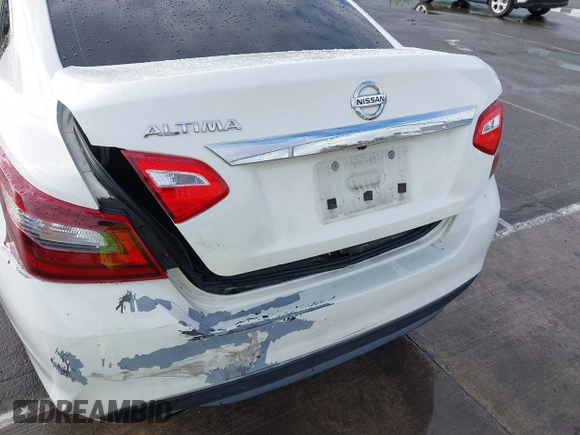 2016 Nissan Altima SR with VIN 1N4AL3AP5GC220645, listed as a IAAI auction lot 41938564 with 202,222 mi miles and . Bid and sale history available at carsss.com. Image 6.