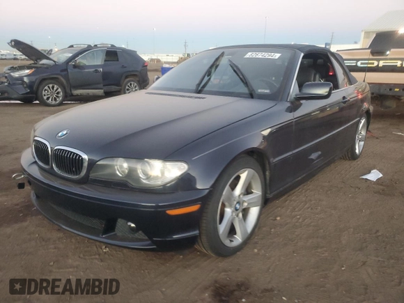 2005 BMW 3 Series 325Ci with VIN WBABW33435PL38950, listed as a Copart auction lot 82674294 with 113,157 mi miles and Salvage Title. Bid and sale history available at carsss.com. Image 1.