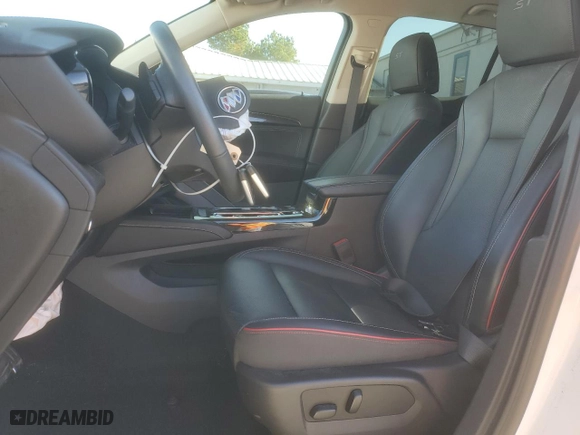 2022 Buick Envision Essence with VIN LRBFZNR41ND064548, listed as a Copart auction lot 86700954 with 52,469 mi miles and Salvage Title. Bid and sale history available at carsss.com. Image 7.