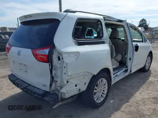 2017 Toyota Sienna XLE Auto Access Seat with VIN 5TDYZ3DC5HS855137, listed as a IAAI auction lot 41657651 with 97,850 mi miles. Bid and sale history available at carsss.com. Image 4.