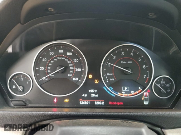 2018 BMW 4 Series 430i with VIN WBA4Z1C57JEC59478, listed as a Copart auction lot 59487625 with 134,601 mi miles and Salvage title. Bid and sale history available at DreamBid. Image 9.