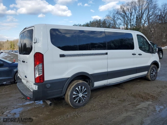 2024 Ford Transit Passenger Wagon XL with VIN 1FBAX2YG2RKA28448, listed as a Copart auction lot 42944095 with 11,658 mi miles and Clean Title. Bid and sale history available at carsss.com. Image 3.
