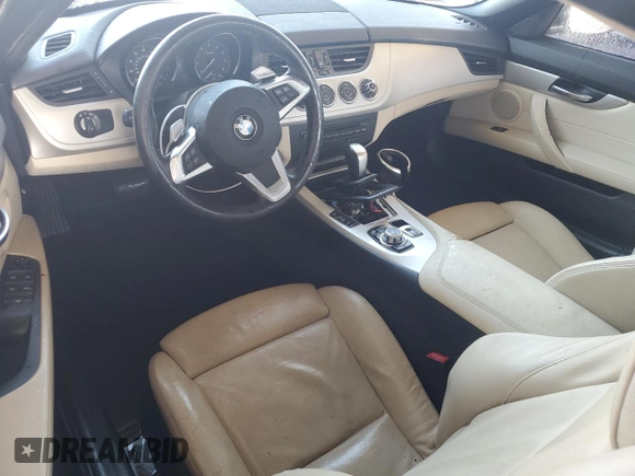 2011 BMW Z4 sDrive30i with VIN WBALM5C55BE378789, listed as a Copart auction lot 73832404 with 0 mi miles and Non Repairable. Bid and sale history available at carsss.com. Image 8.