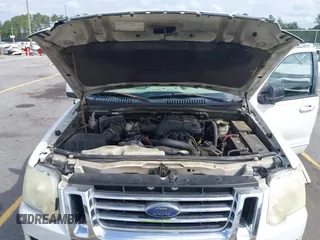 2006 Ford Explorer Eddie Bauer z VIN 1FMEU64E76UA20438, wystawiony jako IAAI lot #42447279 z przebiegiem 215 858 mil mil oraz . Historia ofert i sprzedaży dostępna na DreamBid. Obrazek 10.