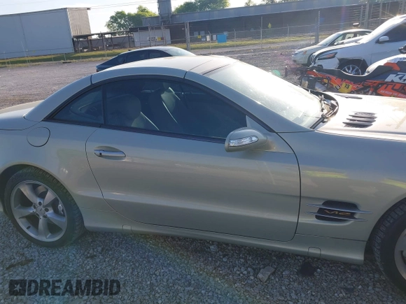 2005 Mercedes-Benz SL with VIN WDBSK76F45F101178, listed as a IAAI auction lot 42016738 with 117,752 mi miles and . Bid and sale history available at DreamBid. Image 13.
