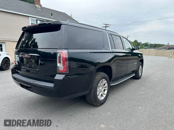 2020 GMC Yukon XL SLT with VIN 1GKS1GKC3LR289210, listed as a Copart auction lot 65335124 with 230,972 mi miles and Clean Title. Bid and sale history available at carsss.com. Image 3.