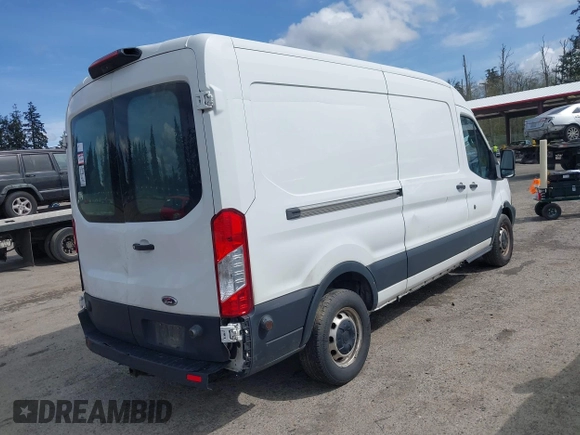 2019 Ford Transit z VIN 1FTBW2CM0KKB30319, wystawiony jako IAAI lot #42003985 z przebiegiem 396 456 mil mil oraz . Historia ofert i sprzedaży dostępna na DreamBid. Obrazek 4.