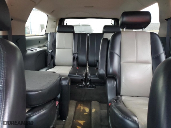 2007 Chevrolet Suburban LT with VIN 3GNFK16347G248390, listed as a Copart auction lot 44338025 with 322,147 mi miles and Salvage Title. Bid and sale history available at carsss.com. Image 10.