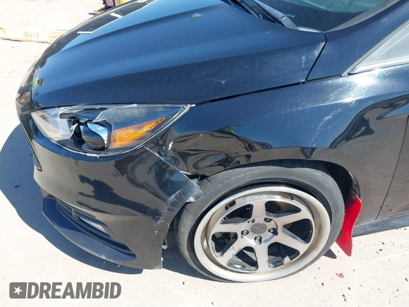 2018 Ford Focus ST with VIN 1FADP3L95JL332577, listed as a IAAI auction lot 41748222 with 73,491 mi miles and . Bid and sale history available at DreamBid. Image 20.