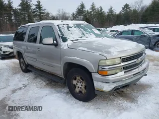 2005 Chevrolet Suburban LT with VIN 3GNFK16Z75G159642, listed as a IAAI auction lot 41541211 with 184,752 mi miles. Bid and sale history available at carsss.com. Image 1.