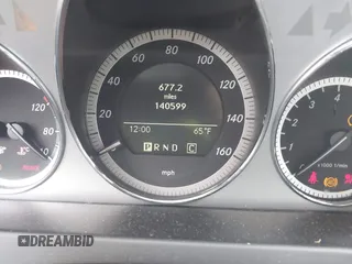 2010 Mercedes-Benz C 300 Sport z VIN WDDGF5EB6AR111658, wystawiony jako IAAI lot #41044200 z przebiegiem 140 599 mil mil oraz . Historia ofert i sprzedaży dostępna na DreamBid. Obrazek 7.