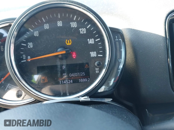 2019 MINI Countryman Cooper with VIN WMZYS7C53K3F45854, listed as a IAAI auction lot 41884080 with 114,524 mi miles and . Bid and sale history available at DreamBid. Image 16.