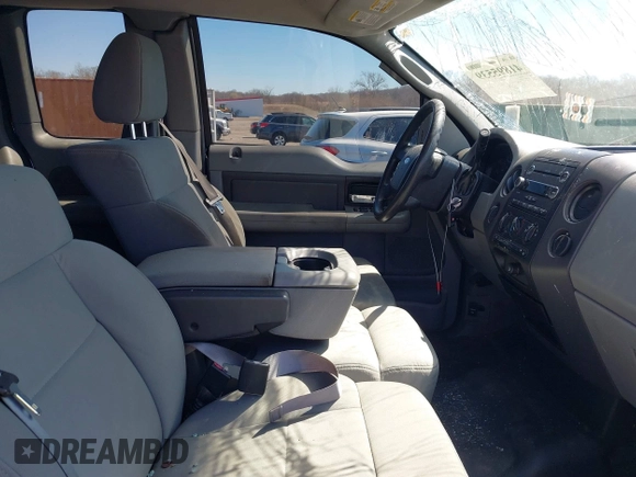 2008 Ford F-150 STX with VIN 1FTRX14W08FB44986, listed as a IAAI auction lot 41895539 with 152,647 mi miles. Bid and sale history available at carsss.com. Image 5.