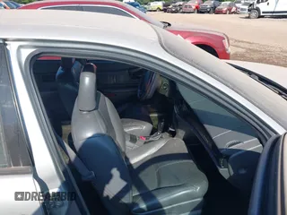 2001 Buick Regal LS с VIN 2G4WB55K111102792, выставлен на аукционе IAAI как лот 42398616 с пробегом Не указан миль и . История ставок и продаж доступна на DreamBid. Изображение 5.
