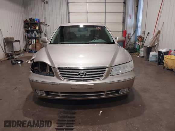 2006 Hyundai Azera SE with VIN KMHFC46F56A095383, listed as a IAAI auction lot 42373827 with 189,091 mi miles and . Bid and sale history available at DreamBid. Image 13.