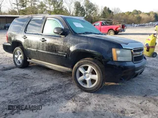 2007 Chevrolet Tahoe LT with VIN 1GNFK13027R262475, listed as a IAAI auction lot 41595591 with 264,556 mi miles and . Bid and sale history available at DreamBid. Image 1.