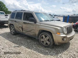 2007 Jeep Patriot Sport z VIN 1J8FF28W07D297912, wystawiony jako Copart lot #57045335 z przebiegiem 286 621 mil mil oraz Szkoda całkowita • Salvage title. Historia ofert i sprzedaży dostępna na DreamBid. Obrazek 4.