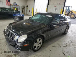 2006 Mercedes-Benz E 500 z VIN WDBUF70J96A893935, wystawiony jako Copart lot #81556964 z przebiegiem 160 079 mil mil oraz Szkoda całkowita • Salvage title. Historia ofert i sprzedaży dostępna na DreamBid. Obrazek 1.