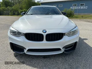 2015 BMW M4 z VIN WBS3R9C58FK332532, wystawiony jako Copart lot #59045225 z przebiegiem 127 199 mil mil oraz Tytuł czysty. Historia ofert i sprzedaży dostępna na DreamBid. Obrazek 15.
