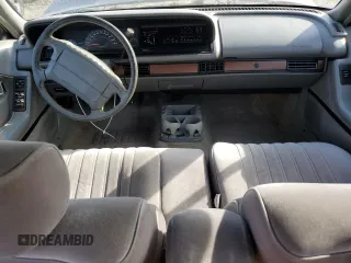 1993 Oldsmobile 88 z VIN 1G3HN53L4PH310087, wystawiony jako Copart lot #75523874 z przebiegiem 151 178 mil mil oraz Czysty tytuł • Clean title. Historia ofert i sprzedaży dostępna na DreamBid. Obrazek 8.