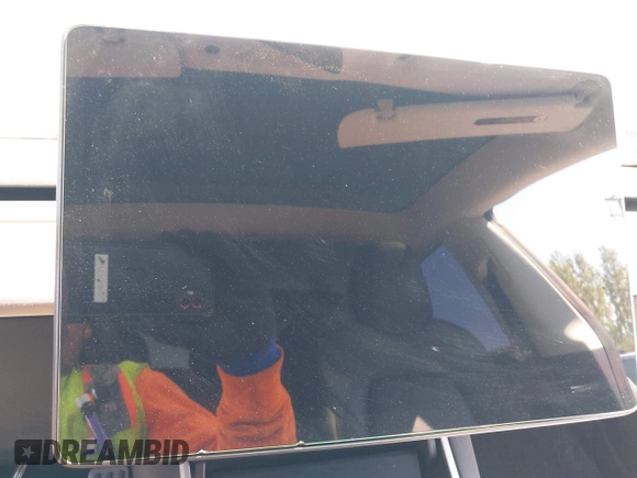 2020 Tesla Model 3 Long Range z VIN 5YJ3E1EB3LF621348, wystawiony jako IAAI lot #42121895 z przebiegiem Nie podano mil oraz . Historia ofert i sprzedaży dostępna na DreamBid. Obrazek 15.