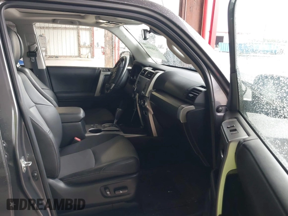 2023 Toyota 4Runner SR5 Premium с VIN JTEFU5JR2P5283583, выставлен на аукционе IAAI как лот 42485080 с пробегом 20 093 миль миль и . История ставок и продаж доступна на DreamBid. Изображение 5.