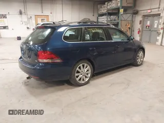 2011 Volkswagen Jetta SportWagen TDI with VIN 3VWPL7AJ2BM670085, listed as a IAAI auction lot 41837452 with 189,745 mi miles. Bid and sale history available at carsss.com. Image 4.
