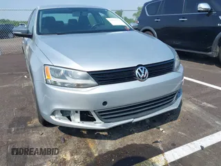 2012 Volkswagen Jetta SE z VIN 3VWDP7AJ4CM468986, wystawiony jako IAAI lot #42429171 z przebiegiem 169 447 mil mil oraz . Historia ofert i sprzedaży dostępna na DreamBid. Obrazek 6.