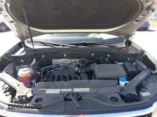 2022 Volkswagen Atlas SE with VIN 1V2WR2CA2NC542530, listed as a IAAI auction lot 41913358 with 37,977 mi miles and . Bid and sale history available at DreamBid. Image 10.
