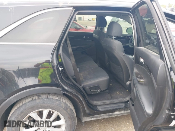 2018 Kia Sorento LX with VIN 5XYPG4A51JG352947, listed as a IAAI auction lot 42201063 with 111,431 mi miles and . Bid and sale history available at DreamBid. Image 8.