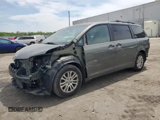 2011 Toyota Sienna XLE AAS with VIN 5TDYK3DC6BS124373, listed as a Copart auction lot 54265975 with 213,798 mi miles and Clean Title. Bid and sale history available at carsss.com. Image 1.