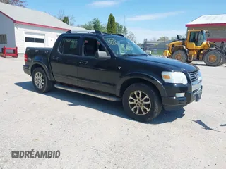 2007 Ford Explorer Sport Trac Limited z VIN 1FMEU538X7UA12888, wystawiony jako IAAI lot #42252655 z przebiegiem 129 680 mil mil oraz . Historia ofert i sprzedaży dostępna na DreamBid. Obrazek 1.